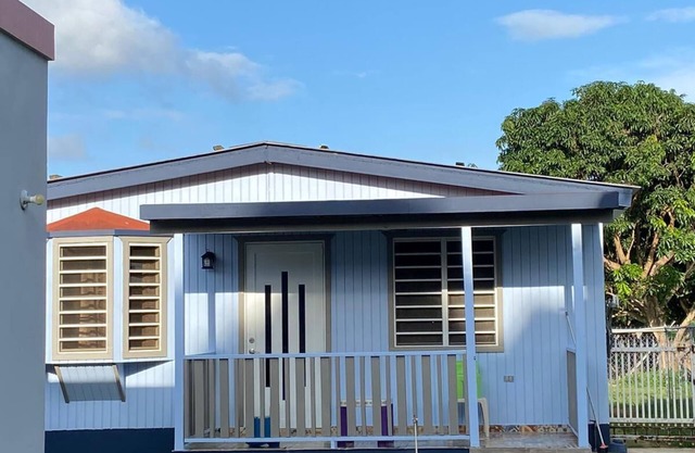 Charming 2-bedroom house in awesome Quebradillas with AC, WiFi
