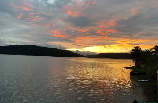 Charming 2 BR apt on the Water Front