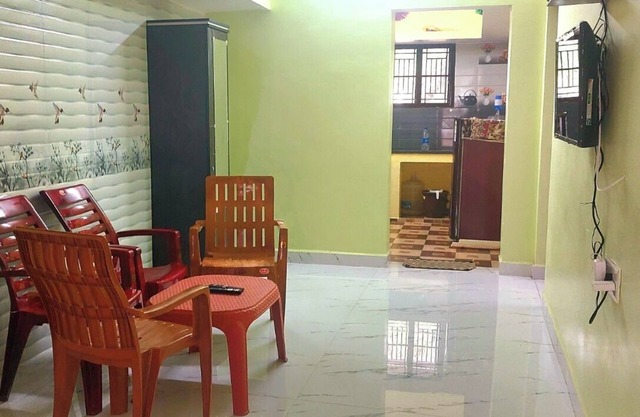 Charming 2-bedroom house within 2km of temple with WiFi, AC and parking facility