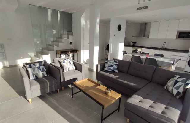 Charming 3-bedroom villa with private swimming pool in beautiful Gran Alacant