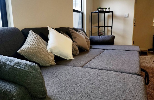 Charming 3-bedroom house in lovely Easton Area of Columbus with AC, WiFi