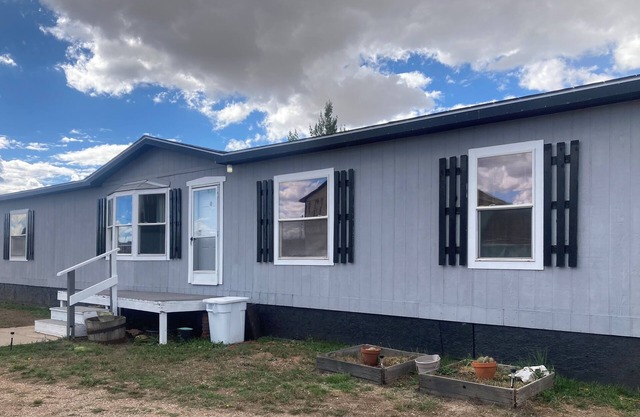 Charming 4-bedroom house in Hanna