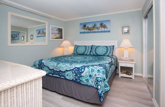 Charming A133@MBR KING Bed Gated