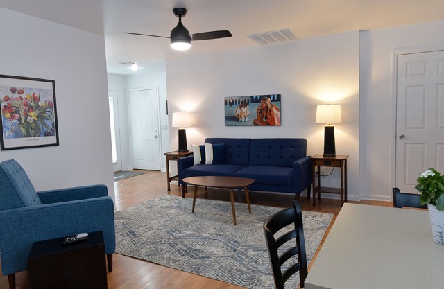 Charming Apartment in Holland/Area Sleeps 2