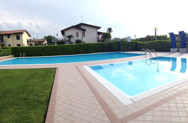 Charming apartment,n. 2 pools, parking only1.200m from Lazise/lake