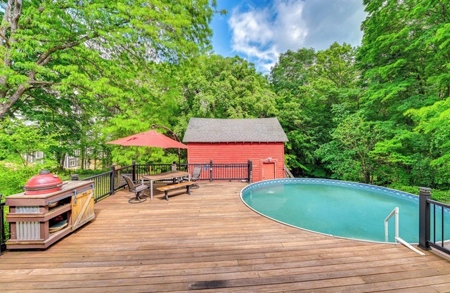 Charming Ballston Spa Home w/Sauna & Private Pool