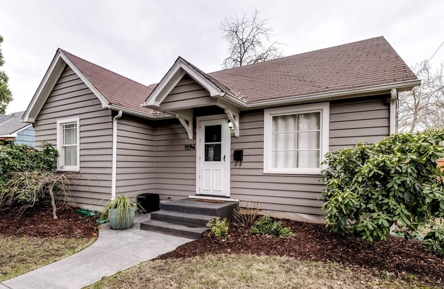 Charming Bungalow in heart of Eugene
