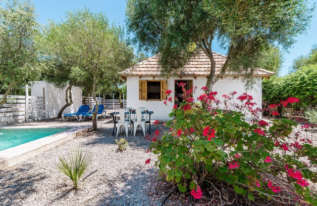 Charming cottage-studio 'El Castaño' with private pool