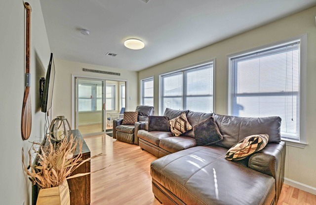 Charming Cottage - Steps to Point Pleasant Beach!