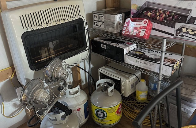 Charming cabin with AC and a pond in Versailles