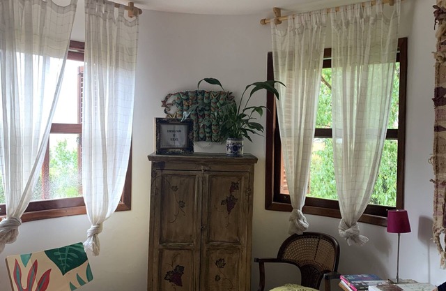 Charming chalet in a condominium in the middle of nature.