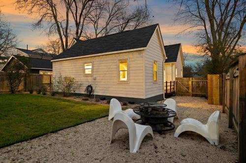 Charming Cherrywood Bungalow - 2BR - Firepit - UT