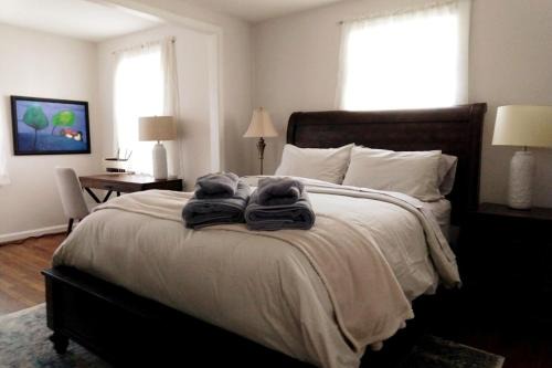 Charming Classic Cottage 2br