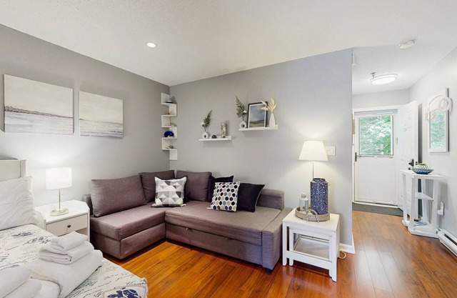 Charming Condo with Pool, Sauna, and Game Room Near the Beach