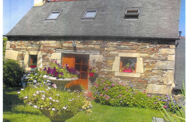 Charming cottage. Sea View Garden