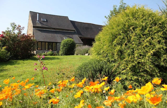 Charming cottage in peace between countryside and sea! With family, friends .