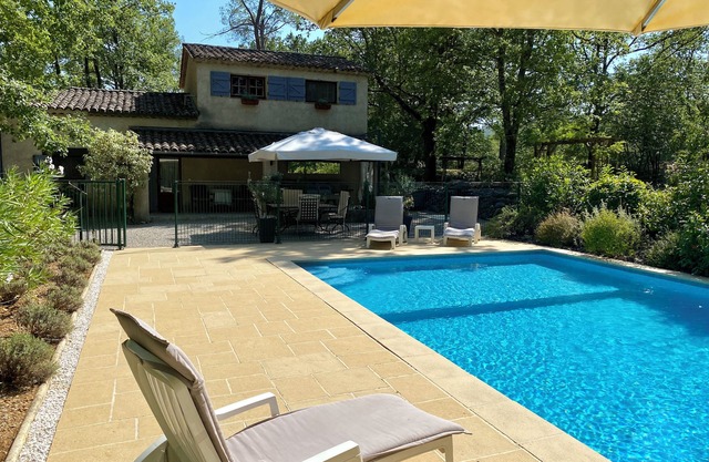 Charming cottage in serene woodland setting, aircon, wifi
