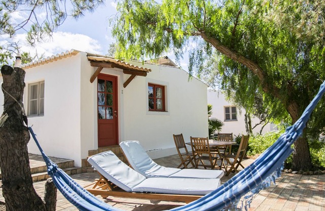 Charming Cottage with Private Terrace and Shared Pool