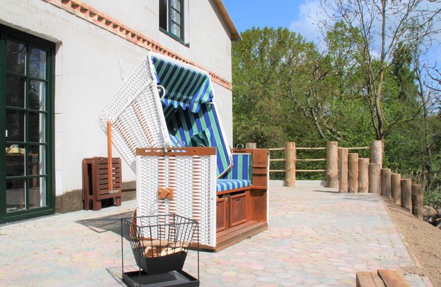 Charming country house on the coast of MV, close to the beach, far away from the mainstream, 4P.