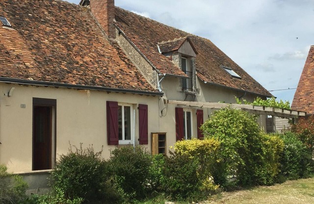 Charming Country Retreat with Garden, Terrace, and Nearby Attractions in Nourray