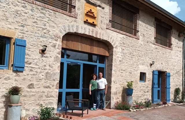 Charming eco-friendly cottage in Le Cergne, perfect for families and hikers