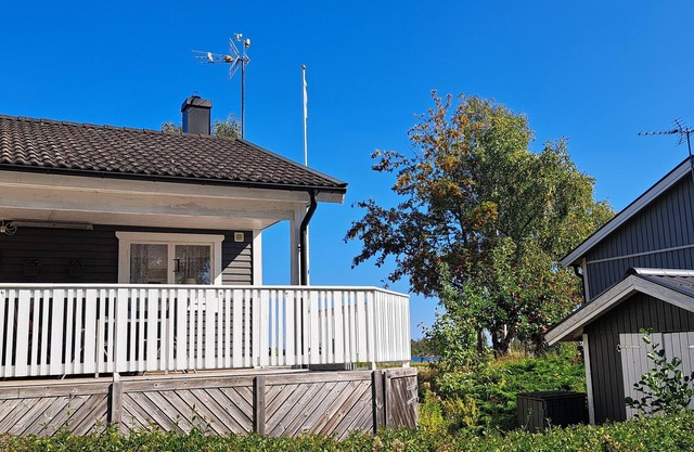 Charming Figeholm House with Private Jetty and Sauna