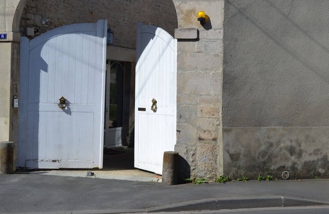 Charming guest house in Falaise. Relay of the 17th century. Falaise Center
