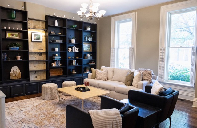 Charming Historic Downtown House w/secluded backyard <2 miles from Purdue