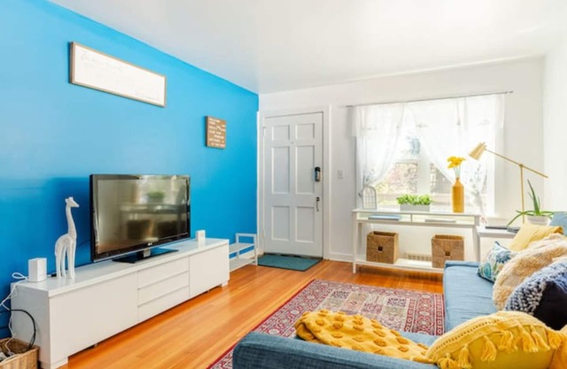 Charming home 3BR/2BA Northgate - Big group getaway