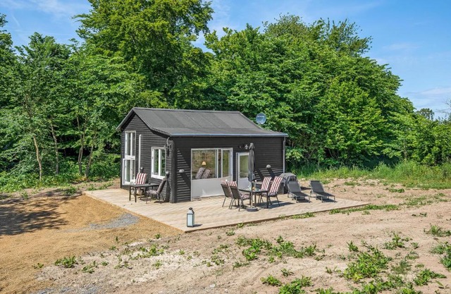 Charming Home In Østermarie With 2 Bedrooms And Wifi