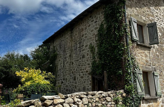 Charming house in a peaceful setting very close to Lac de Vassivière