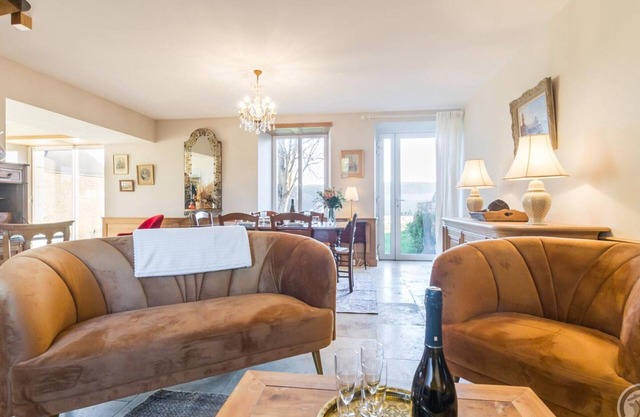 Charming house with garden, parking, and Wi-Fi near Marcilly