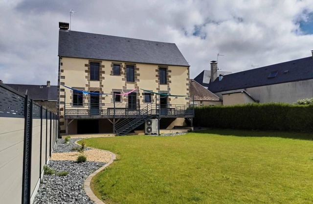 Charming House with Terrace, Near Mont St-Michel, Ideal for Families