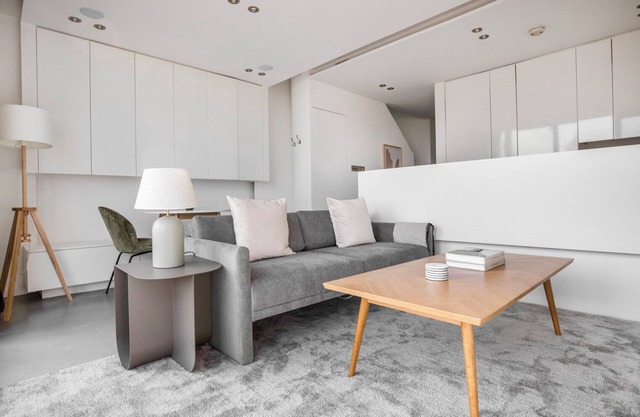 Charming Hoxton 2BR w/Large Balcony, ny Shops & Bars, by Blueground