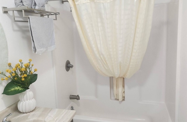 Charming Motel with WiFi and AC in lovely Inyokern, perfect to stop and rest.