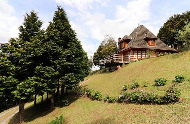 Charming Mountain Chalet