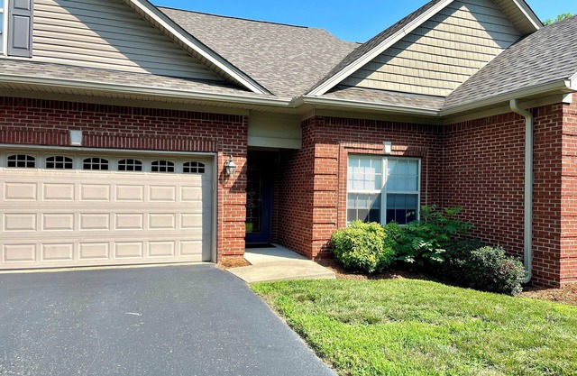 Charming Patio Home in Sellerburg, IN