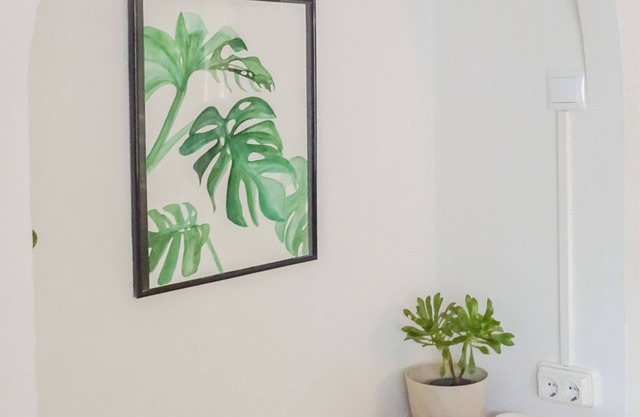 Charming Portuguese cottage, private terrace. Family-friendly, near beach & town