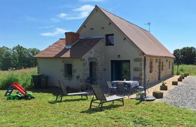 Charming Renovated Farmhouse with Garden, Ideal for Nature Lovers and Accessible for All