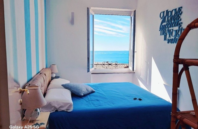 Charming sea view apartment for families