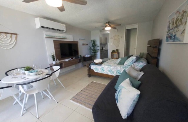 Charming studio in fabulous Luquillo with AC, WiFi close to the Beach