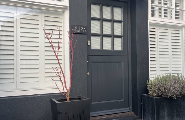 Charming Studio In Heart of Village