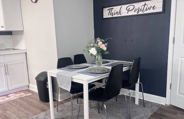 Charming studio with AC and WiFi in wonderful Lawrenceville