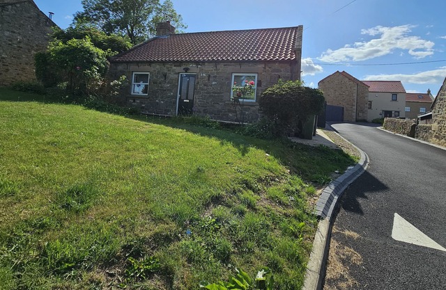 Charming two bed Cottage in the Heart of Ravensworth Village