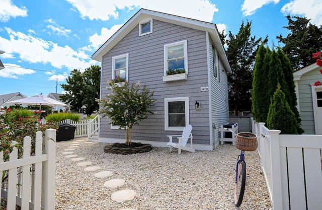 Charming upside-down style single-family home