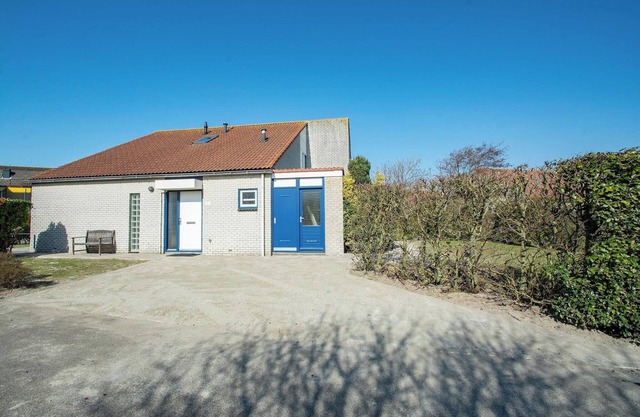 Charming villa near sandy beach