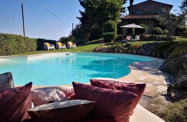 Charming villa in Chianni,Pool,garden, A/C, Pergola for al fresco dining,sleep 9