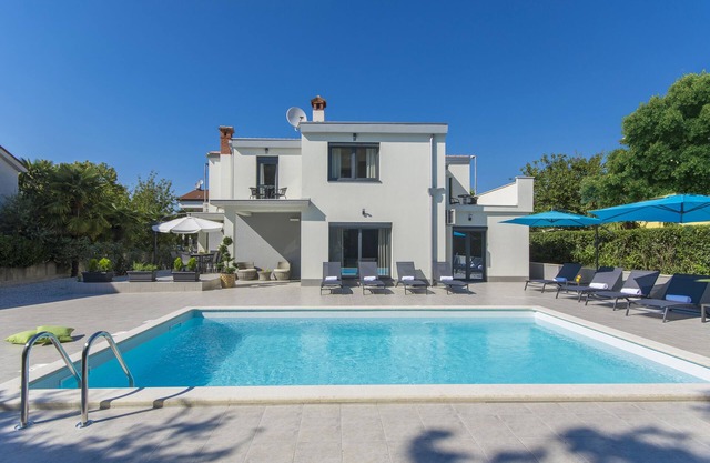 Charming villa just 3 minutes from the beach