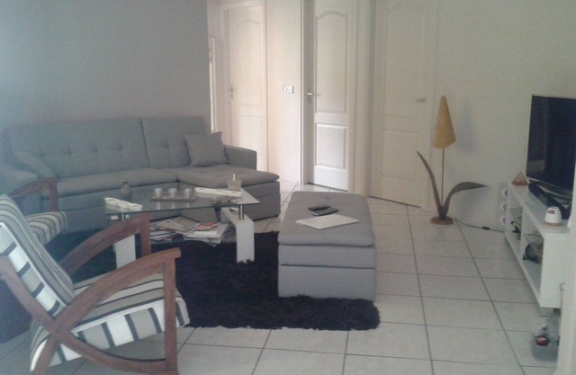Charming villa with pool, relaxing sea and mountain views, Punaauia