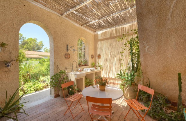 Charming villa with sea views